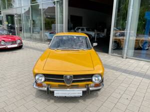 Bild 5/25 von Alfa Romeo Giulia GT 1300 Junior (1971)