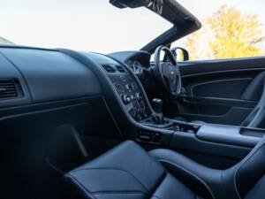 Image 46/53 of Aston Martin V12 Vantage AMR Roadster (2018)