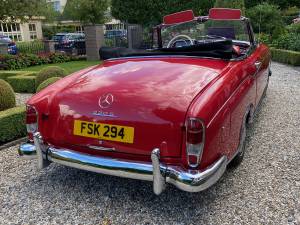 Immagine 16/25 di Mercedes-Benz 220 S Cabriolet (1959)