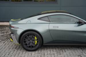 Bild 23/50 von Aston Martin V8 Vantage AMR (2020)