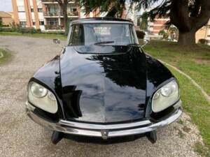Image 3/8 of Citroën DS 23 (1972)