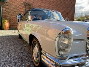Image 5/19 of Mercedes-Benz 220 SE b (1963)