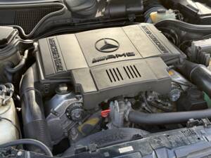 Bild 20/24 von Mercedes-Benz E 50 AMG (1997)