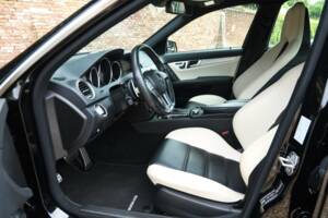 Bild 40/50 von Mercedes-Benz C 63 AMG (2012)