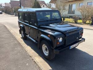 Bild 2/9 von Land Rover Defender 110 (2015)