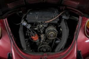 Image 42/50 of Volkswagen Beetle 1303 LS (1977)