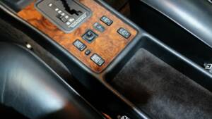 Image 14/34 of Mercedes-Benz 500 SEC (1991)