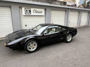 Image 2/18 of Ferrari 308 GTB (1979)