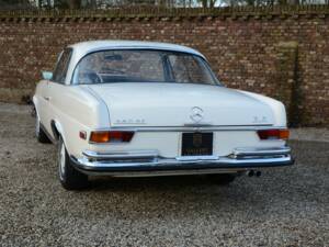 Bild 38/50 von Mercedes-Benz 280 SE 3,5 (1971)