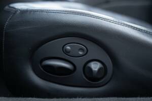Image 33/50 de Jaguar XJ 8 Executive (1997)