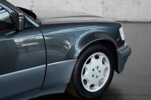 Bild 30/50 von Mercedes-Benz E 500 (1993)