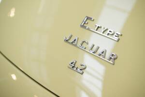 Imagen 32/40 de Jaguar E-Type (2+2) (1970)
