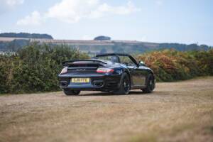 Image 21/50 of Porsche 911 Turbo S (2011)