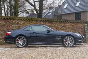 Immagine 46/50 di Mercedes-Benz SL 63 AMG (2012)