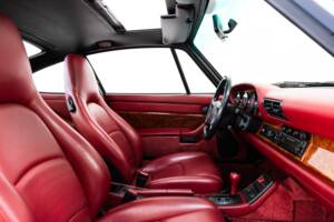 Immagine 24/32 di Porsche 911 Carrera (1994)