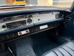 Image 12/19 of Mercedes-Benz 280 SL (1971)