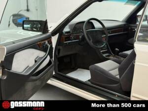 Immagine 7/15 di Mercedes-Benz 560 SEC (1989)