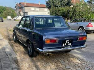 Image 6/7 of Datsun 1600 SSS (1972)