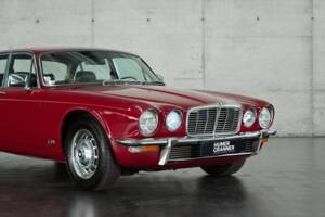 Bild 22/50 von Jaguar XJ 6 L 4.2 (1974)