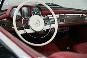 Image 23/50 of Mercedes-Benz 220 SE b (1962)