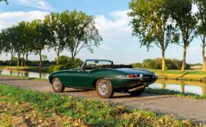 Imagen 2/10 de Jaguar E-Type 4.2 (1966)