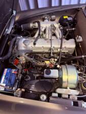 Image 34/36 of Mercedes-Benz 230 SL (1966)