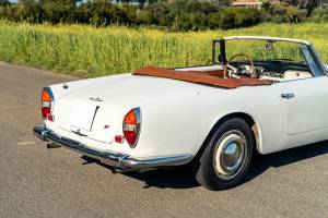 Bild 13/42 von Lancia Flaminia GT 2.8 3C Touring (1966)