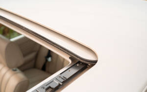 Image 80/80 of BMW 320i (1983)