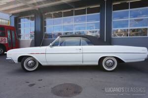 Bild 29/44 von Buick Skylark Convertible (1965)