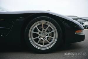 Image 29/48 of Chevrolet Corvette (1998)