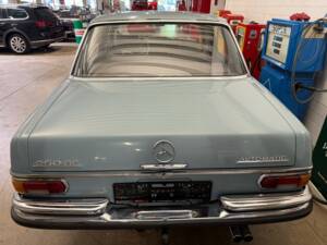 Image 17/20 of Mercedes-Benz 250 SE (1967)
