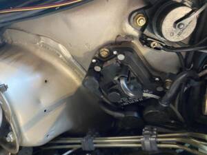 Bild 36/66 von Mercedes-Benz 190 E 2.3-16V (1986)