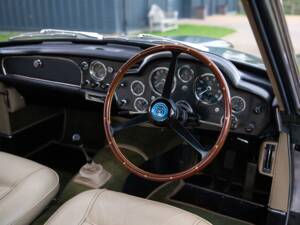 Image 5/42 de Aston Martin DB 4 GT (1959)
