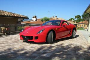 Image 1/33 de Ferrari 599 GTB Fiorano (2008)