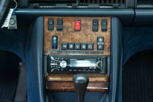 Obraz 37/50 pojazdu Mercedes-Benz 380 SEC (1982)