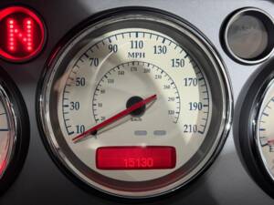 Image 4/49 of Aston Martin V12 Vanquish S (2005)