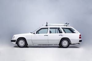 Image 8/40 of Mercedes-Benz 300 TE (1991)