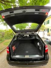Bild 7/16 von Mercedes-Benz E 200 Kompressor T (2011)
