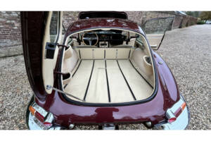 Image 31/50 of Jaguar Type E 3.8 (1964)