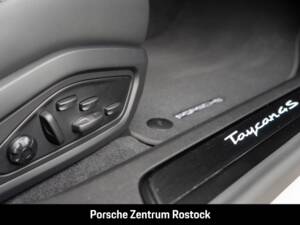 Bild 26/37 von Porsche Taycan 4S Sport Turismo (1900)