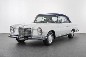 Image 4/33 de Mercedes-Benz 280 SE 3,5 (1970)
