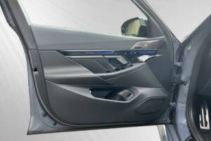 Image 7/7 of BMW M5 Touring (2025)