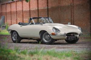 Immagine 7/50 di Jaguar Type E 4.2 (1965)