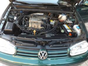Bild 21/50 von Volkswagen Golf III Cabrio 1.6 (1998)
