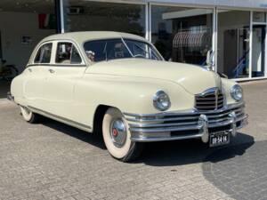 Image 3/46 of Packard Deluxe Eight Club Sedan (1949)