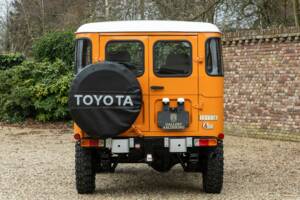 Image 6/50 of Toyota Land Cruiser FJ 40 (1980)