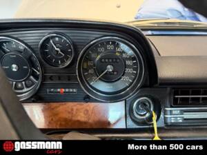 Image 2/4 de Mercedes-Benz 250 C (2.8) (1973)
