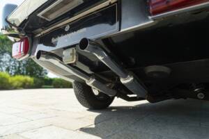 Image 15/50 de Jaguar E-Type (1968)