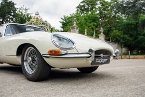 Image 19/50 de Jaguar Type E 3.8 (1963)
