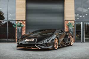 Image 46/68 of Lamborghini Sián FKP 37 (2021)